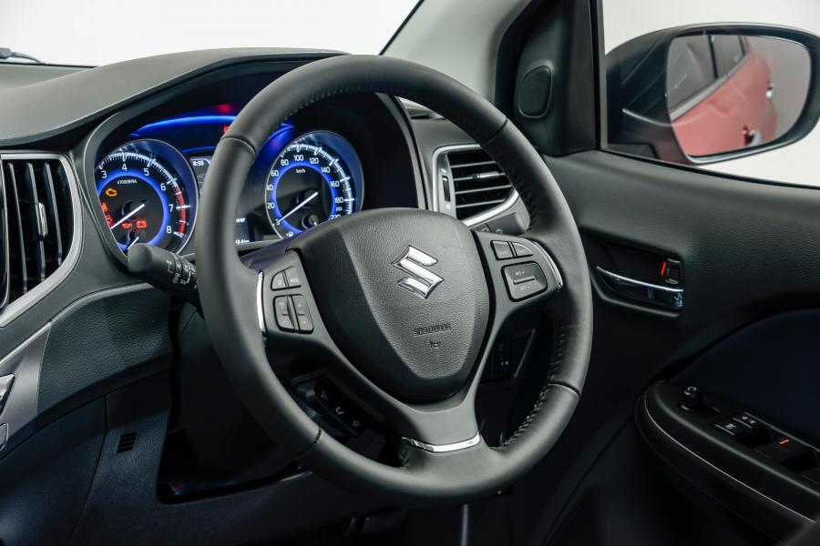 Панель приборов Suzuki Baleno 2019 года  (ZA) (фото 21 из 40)